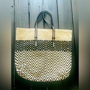 🖤America‎ and Beyond  Big Tote Bag NWOT🖤🖤